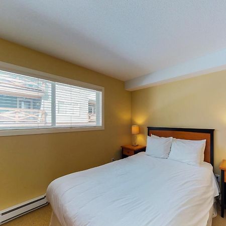 Trappers Crossing 28 Apartment Big White Ski Resort Bagian luar foto