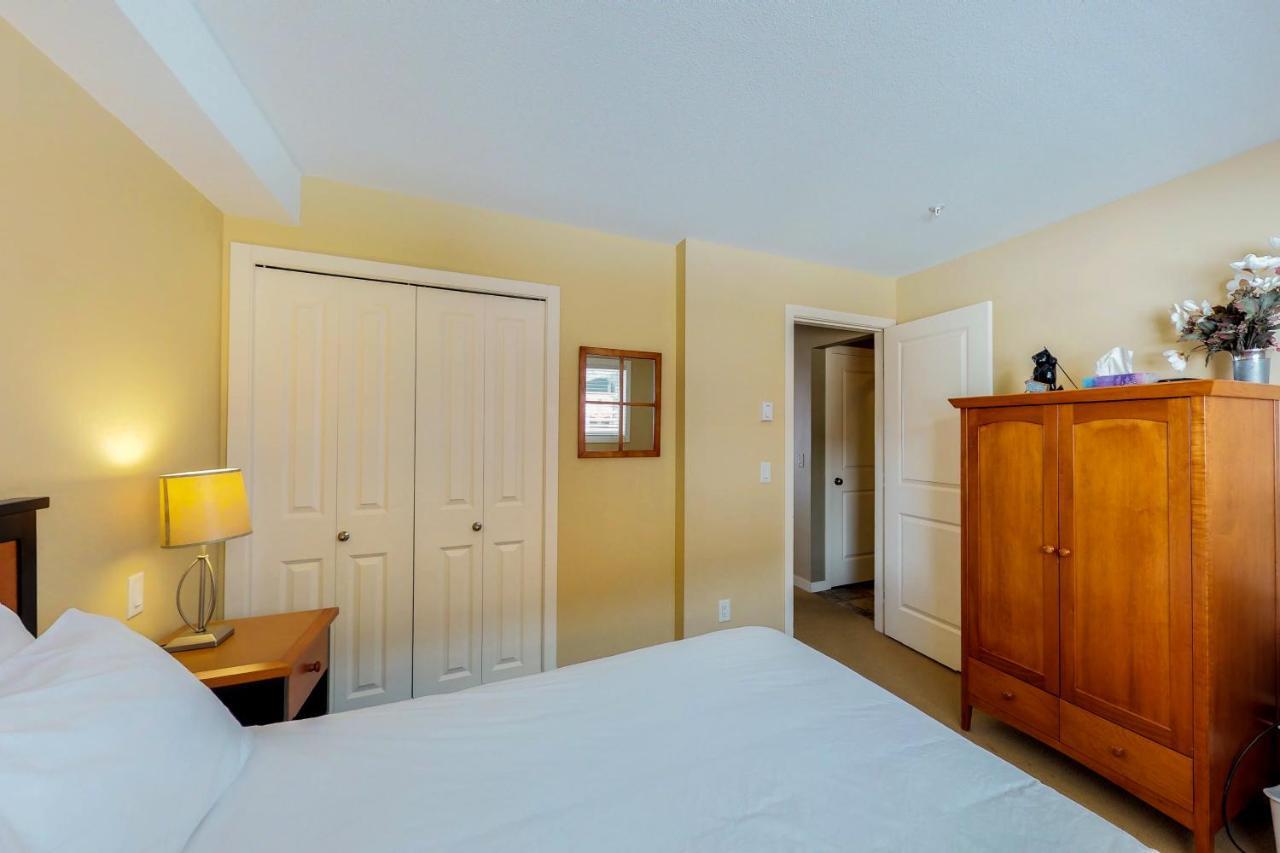 Trappers Crossing 28 Apartment Big White Ski Resort Bagian luar foto