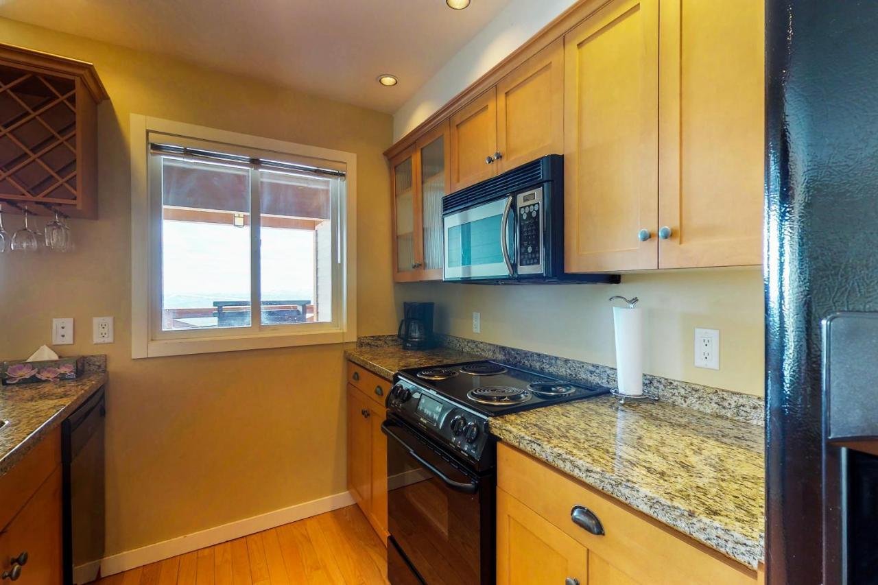 Trappers Crossing 28 Apartment Big White Ski Resort Bagian luar foto